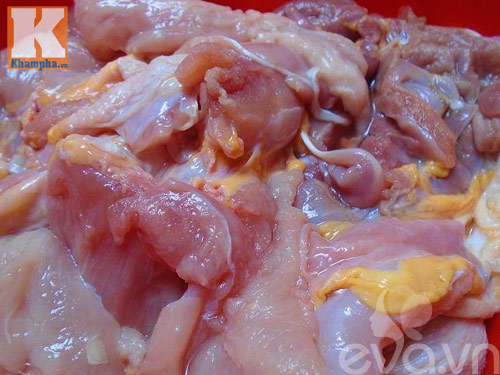 Gà xào sả ớt ngon cơm ngày mát trời - 1