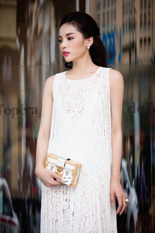 HH Kỳ Duyên: quot;Cảm thấy rất xấu hổ vì thường đến muộnquot; - 4