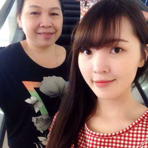 Nhờ cộng đồng mạng, con trai dán ảnh lên lưng tìm thấy mẹ bị lạc - 4