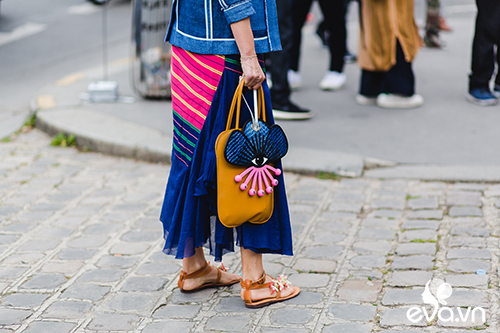 quot;Run rẩyquot; ngắm tín đồ thời trang đi xem show Chanel - 16