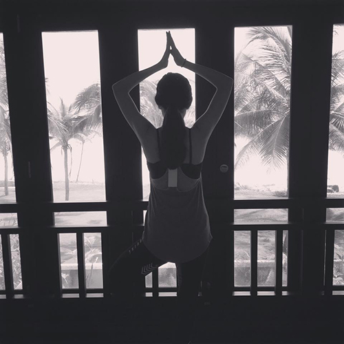 Bí quyết lấy lại vóc dáng đẹp như hoa như ngọc của bà mẹ 9X - 5