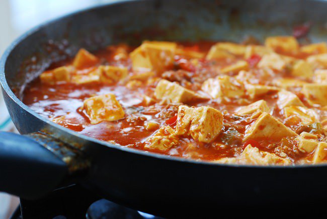 Đậu phụ sốt thịt cay kiểu Hàn trôi cơm vô cùng - 10