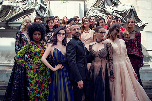 Giáng My khoe vòng 1 gợi cảm khi hội ngộ sao quốc tế - 9