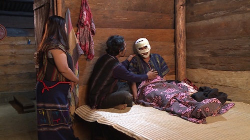 Hé lộ quá khứ mồ côi của vợ Lương Thế Thành trong quot;Khu vườn bí ẩnquot; - 9