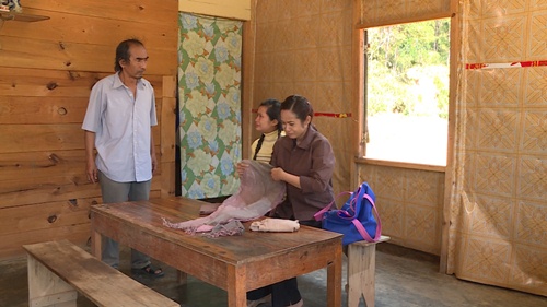 Hé lộ quá khứ mồ côi của vợ Lương Thế Thành trong quot;Khu vườn bí ẩnquot; - 4