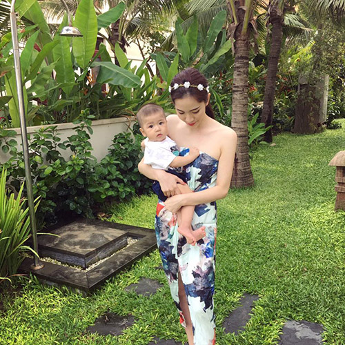 Bí quyết lấy lại vóc dáng đẹp như hoa như ngọc của bà mẹ 9X - 12