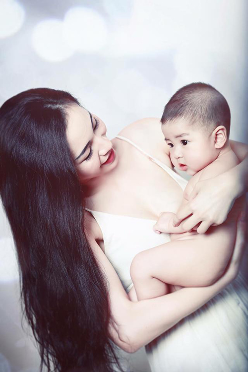 Bí quyết lấy lại vóc dáng đẹp như hoa như ngọc của bà mẹ 9X - 14