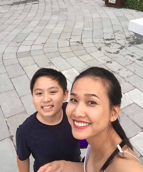 Dương Mỹ Linh đưa 3 con Bằng Kiều về Việt Nam du lịch - 9