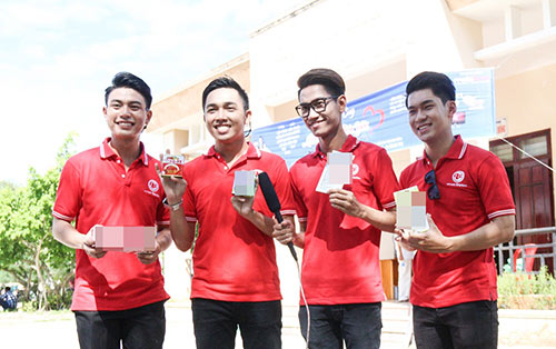 Nguyễn Phi Hùng, V.Music giản dị vẫn đẹp rạng ngời - 3