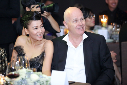 Thu Minh đầy nóng bỏng khi dự sự kiện cùng chồng Tây - 6