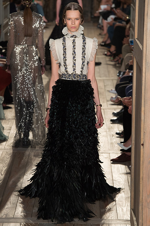 Valentino tái hiện kịch Shakespeare trong BST cao cấp - 18