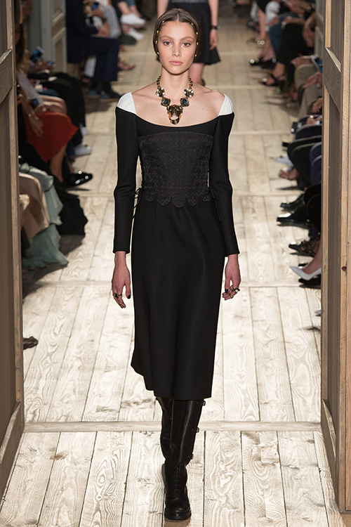 Valentino tái hiện kịch Shakespeare trong BST cao cấp - 11