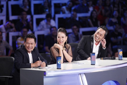 Vietnam Idol: Bằng Kiều bị quot;dìm hàngquot; về chiều cao khiêm tốn - 5