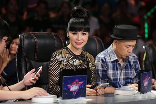 Trang Nhung quot;nhà trăm tỷquot; đẹp mặn mà bên Phương Thanh - 6