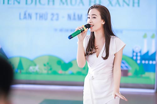 Ái Phương, Kim Nguyên xinh đẹp khi quot;đụngquot; màu trắng - 12