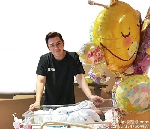 Nhiều quý ông phải xấu hổ vì cảnh chăm vợ đẻ lần 4 của quot;Đoàn Dựquot; Trần Hạo Dân! - 16