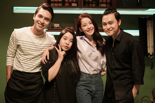 Quang Vinh và nhiều nghệ sĩ bị fan của Chi Pu nhắn tin quot;khủng bốquot; - 3