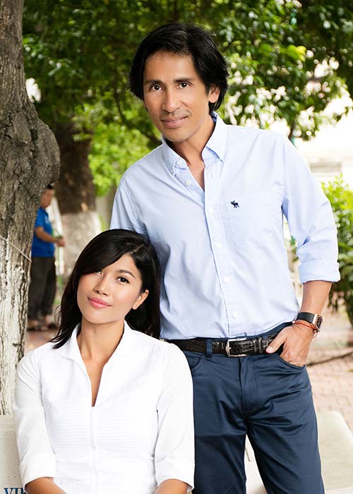 Trang Lạ tình cảm bên chồng Việt kiều khi nhận bằng Thạc sĩ - 1