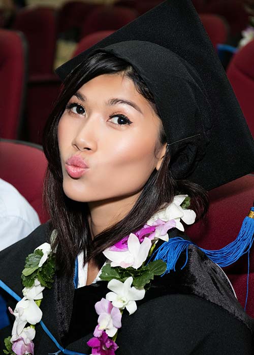 Trang Lạ tình cảm bên chồng Việt kiều khi nhận bằng Thạc sĩ - 7