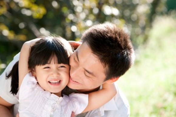 Không chăm con mình, anh lại đi chăm con của bồ - 2