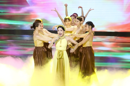 Cô gái quot;chân dài như Hà Hồquot; bỏ thi, Mai Ngô bất ngờ nhảy múa sexy tại X-Factor - 3