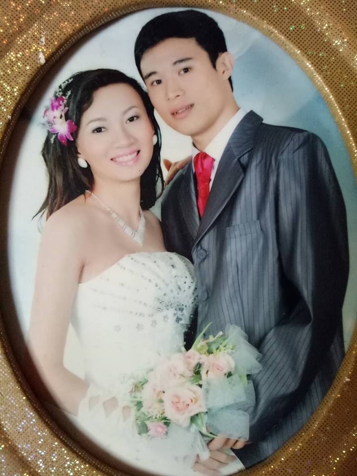 Cười nghiêng ngả với ảnh cưới quot;hai lúaquot; của hot mom 8x - 2