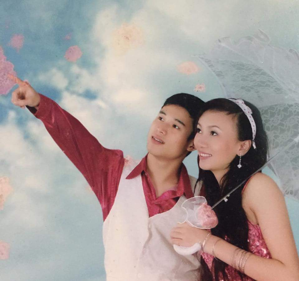 Cười nghiêng ngả với ảnh cưới quot;hai lúaquot; của hot mom 8x - 11