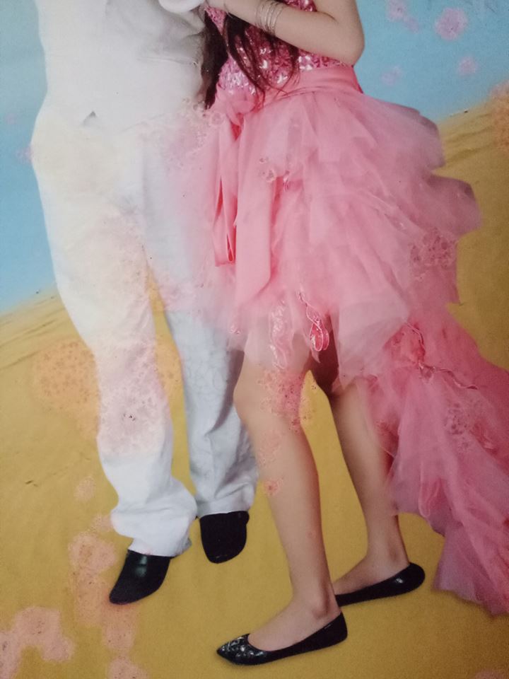 Cười nghiêng ngả với ảnh cưới quot;hai lúaquot; của hot mom 8x - 12