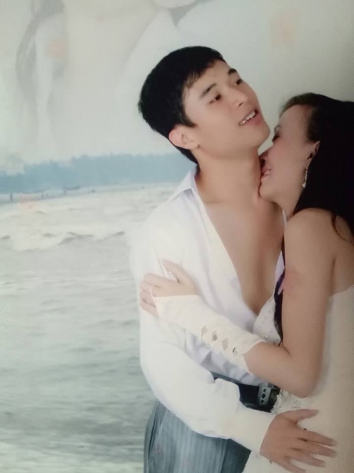 Cười nghiêng ngả với ảnh cưới quot;hai lúaquot; của hot mom 8x - 5