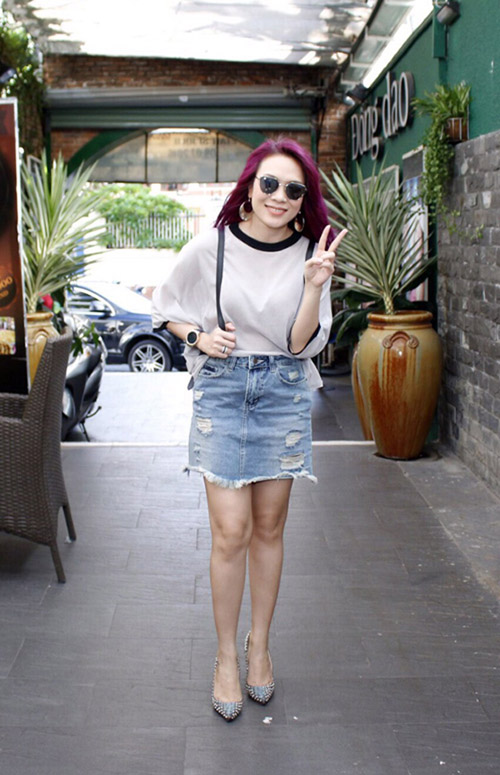 Thời trang đường phố sao Việt tuần qua: Mỹ Tâm quot;lột xácquot; với tóc tím ở tuổi 35 - 1