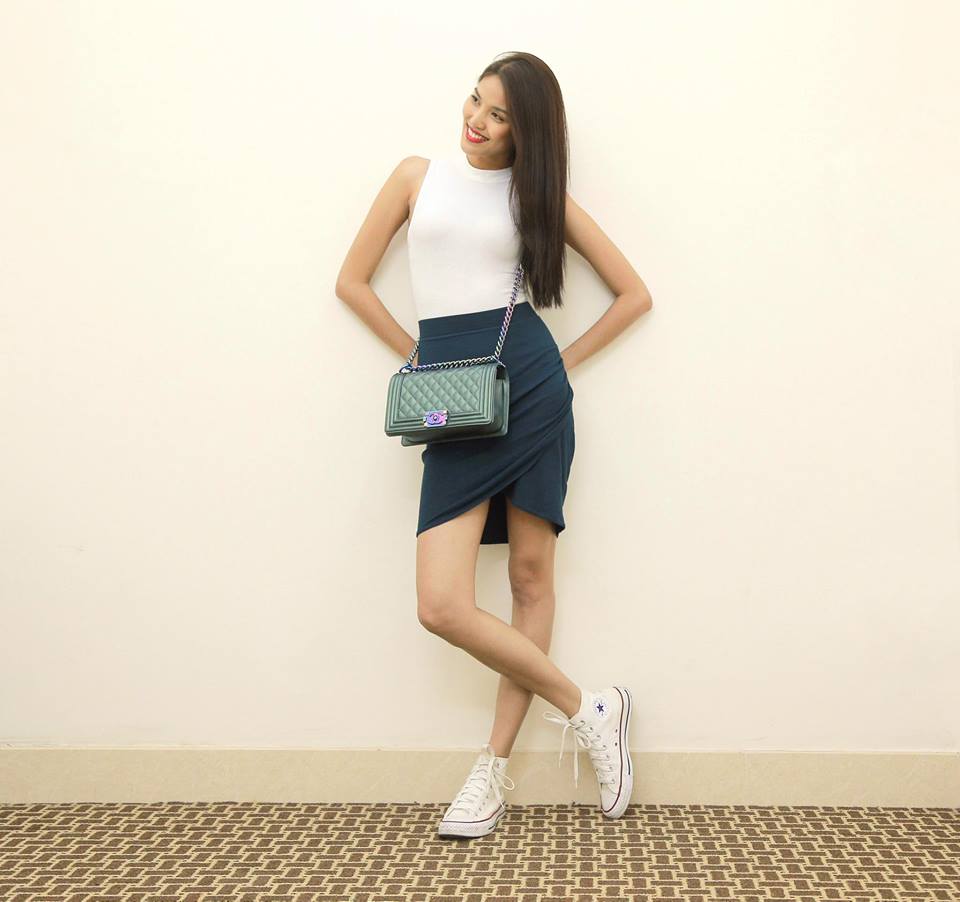 Thời trang đường phố sao Việt tuần qua: Mỹ Tâm quot;lột xácquot; với tóc tím ở tuổi 35 - 17