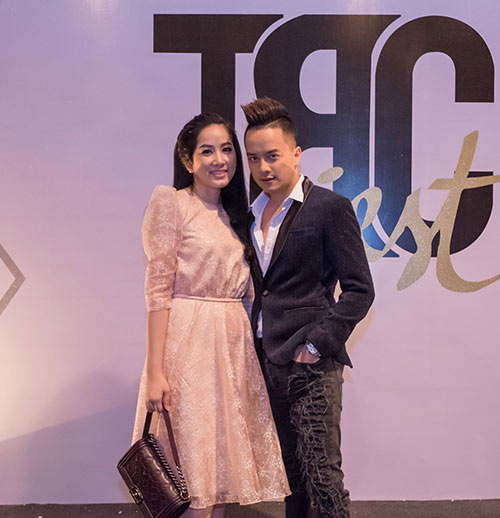 Hồng Nhung đưa 2 con song sinh đi chúc mừng ban nhạc trẻ - 3