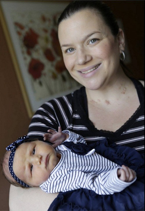 Mẹ bất tỉnh suốt 45 ngày sau sinh vì không tiêm phòng cúm trong thai kỳ - 3