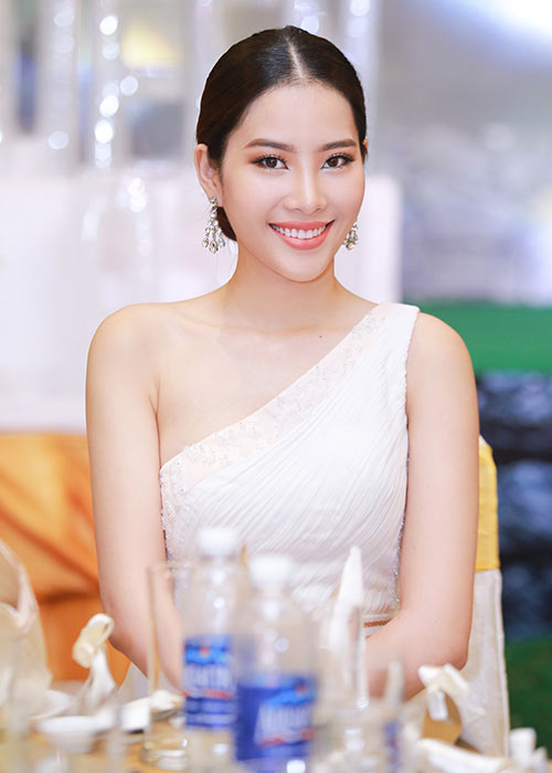Nam Em biến đổi phong cách liên tục tại sự kiện - 6