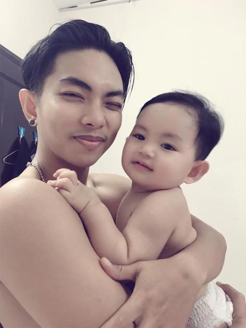“Phát cuồng” với những biểu cảm cực đáng yêu của bố con Phan Hiển - 4