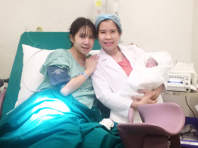 Nữ bác sĩ sản khoa kể chuyện 4 lần đỡ đẻ cho vợ ca sĩ Lý Hải