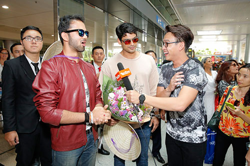 Sao quot;Cô dâu 8 tuổiquot; gây tắc nghẽn sân bay Tân Sơn Nhất - 3