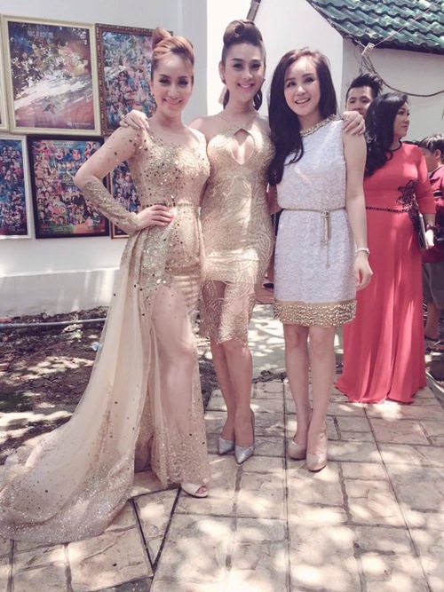 Khánh Thi, Vy Oanh, Lâm Chi Khanh lộng lẫy dự đám cưới MC Thanh Bạch ở quê - 2