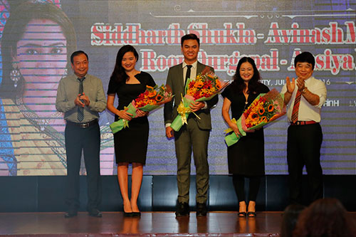 Thanh tra Shiv của quot;Cô dâu 8 tuổiquot; mong có bạn gái người Việt - 9