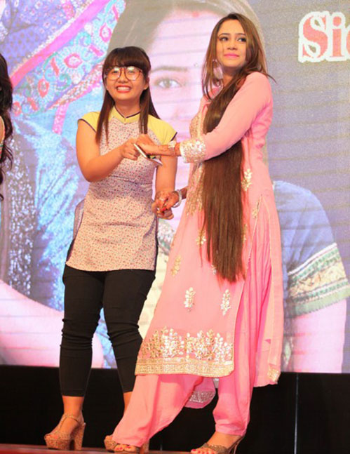 Thanh tra Shiv của quot;Cô dâu 8 tuổiquot; mong có bạn gái người Việt - 12