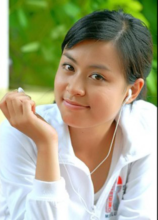 Thời trang sao Việt thời xưa: Không photoshop, Hoàng Thuỳ Linh vẫn đẹp mòn mắt - 8