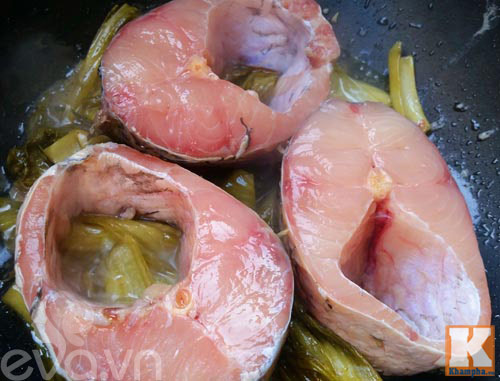 Thơm ngon, đậm đà trong từng miếng cá kho dưa - 4