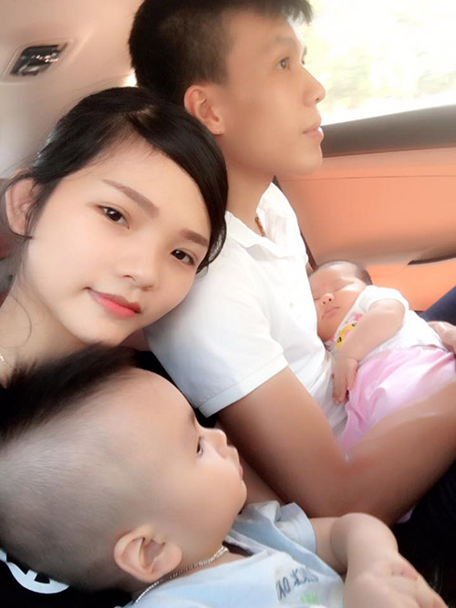 Ông bố ‘cả chợ quen mặt’ vì chuyên cơm nước, chăm vợ đẻ, tắm cho bé - 1