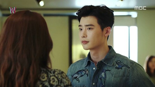 Hết tát, Han Hyo Joo lại nhào tới hôn Lee Jong Suk trong quot;Hai thế giớiquot; - 4