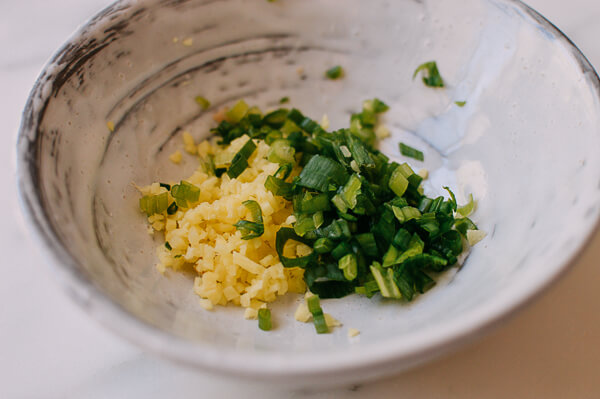 Mẹo làm nước chấm tôm luộc, hấp siêu ngon - 3