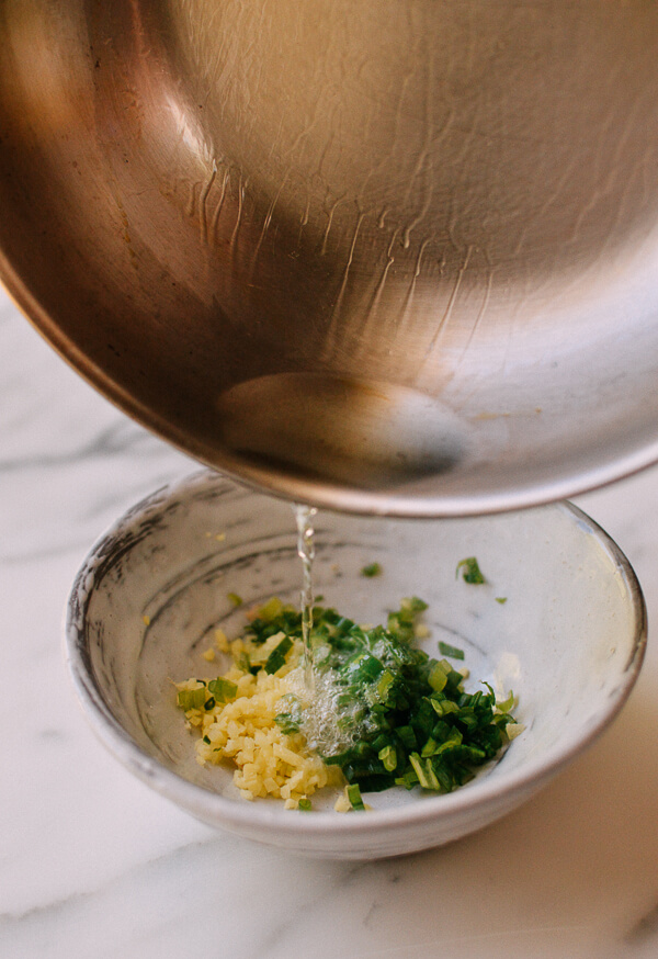 Mẹo làm nước chấm tôm luộc, hấp siêu ngon - 4