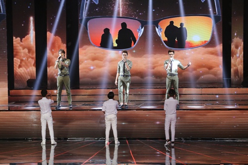 X-Factor 2016: Tùng Dương bực tức, phản đối gay gắt bài hát của Dương Khắc Linh ngay trên sóng trực tiếp! - 11