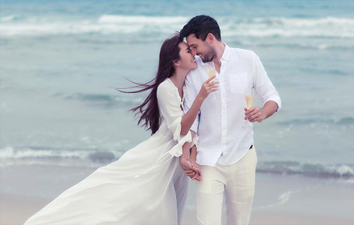 Hà Anh tung ảnh cưới vừa ngọt ngào, vừa sexy trên biển - 4