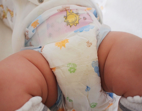 Những lý do việc bỏ bỉm mà tập xi tè cho con dưới 6 tháng của mẹ Việt là vô ích - 1