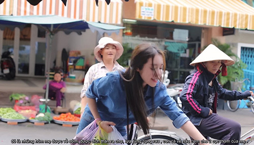 Elly Trần xúc động kể lại những tháng ngày khó khăn khi phải xa con đi kiếm sống - 2